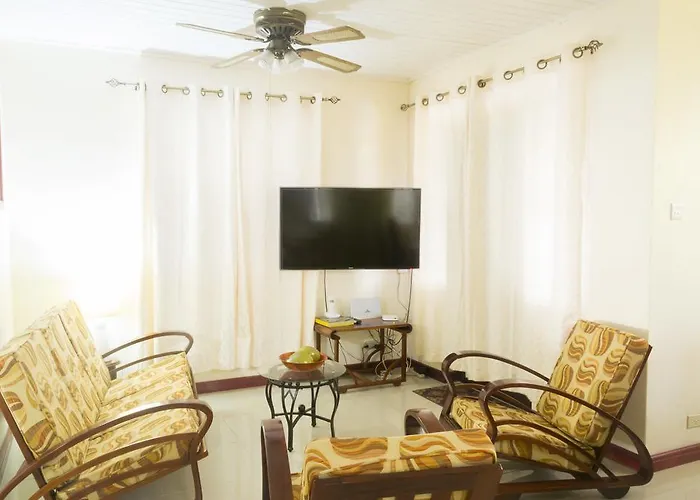 Darrel Cot Beachfront Cottage